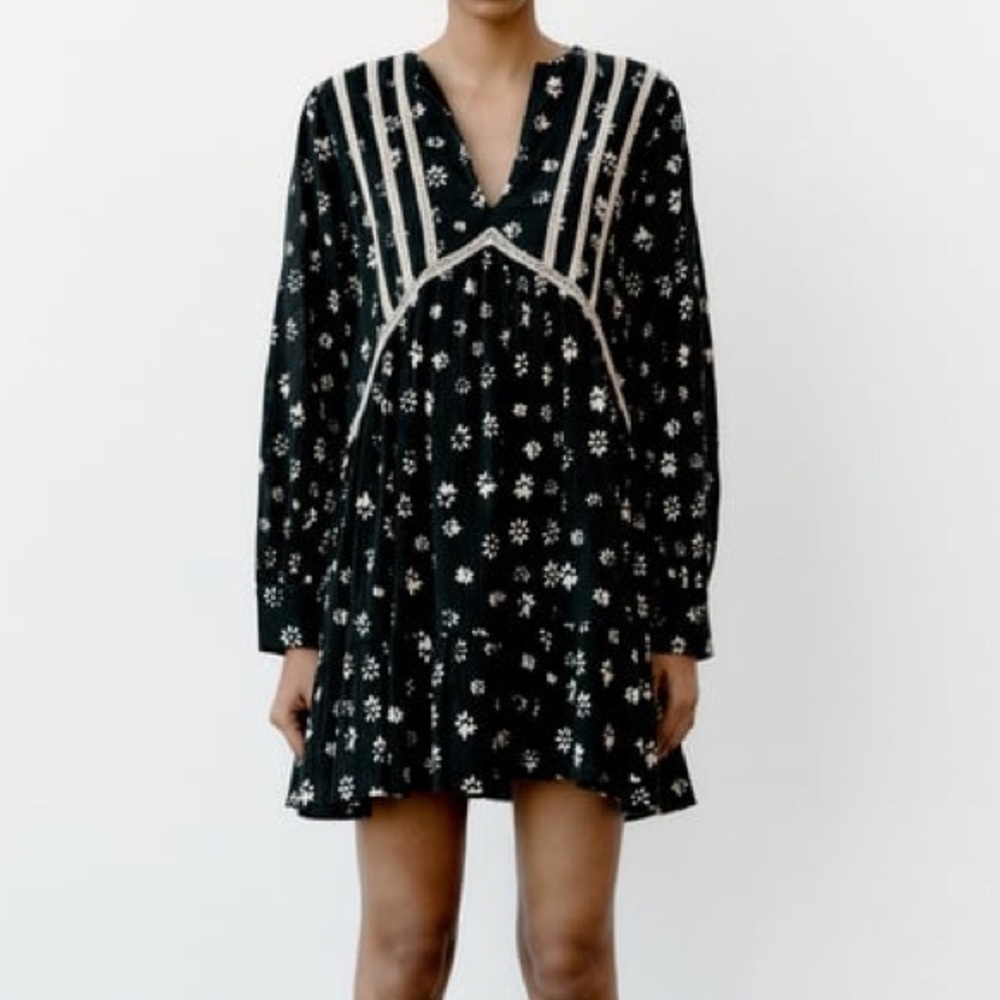 PRINTED LONG SLEEVED MINI DRESS BLACK  / ECRU